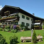 Haus Lindeneck - Erika Schwentner Διαμέρισμα Kössen